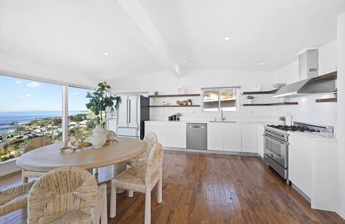 South Laguna House | Catalina Ocean View- Walk to Laguna Beach - View from Every Room and Floor