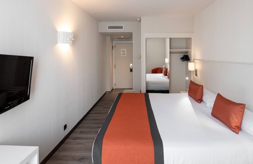 Sant Andreu de la Barca Hotel | Catalonia Bristol