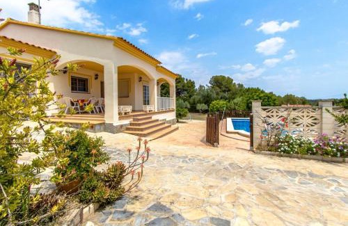 El Vendrell Villa | Catalunya Casas Cozy Costa Dorada with private pool, 3km to beach
