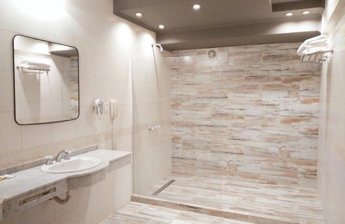 Charata Hotel | CATANGE HOTEL