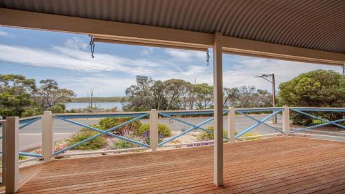 Lake Wangary House | Catch of the Bay