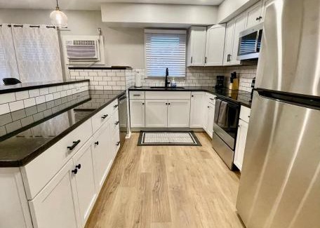 Joslyn Castle Apartment | Cathedral 5-Walking Distance to UNMC