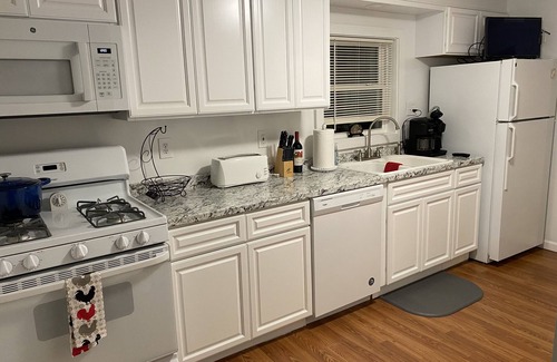 Freehold House | Catskill Mountain House private 5 acre backyard,nGolf, Ski, Hike, Boating, Fish