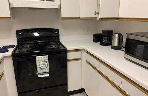 Woodridge House | Catskills 2 bedroom condo/townhouse in the woods Woodridge NY 4 months min stay