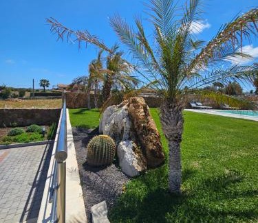 Brucoli Villa | Cava Del Mar