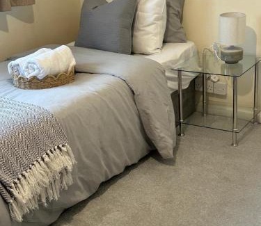 Poole House | Cavan Crescent