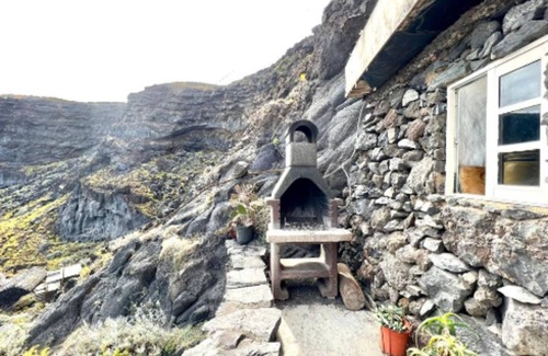 Valverde Ski Chalet | Cave House with Sea Views and BBQ for up to 5 guests Book your Experience