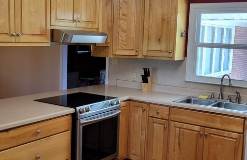 Marianna House | Caverns Crossing - CLOSE to Chipola , MERE ball field & the Caverns State Park