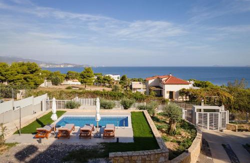 Isthmia Apartment | Cavos Boutique Homes