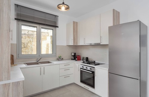 Isthmia House | Cavos Residence with Private Jacuzzi