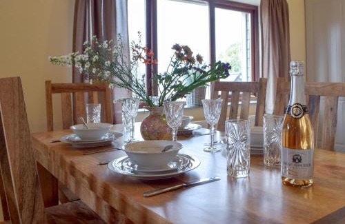 Cenarth House | Caws Cottage - Lancych