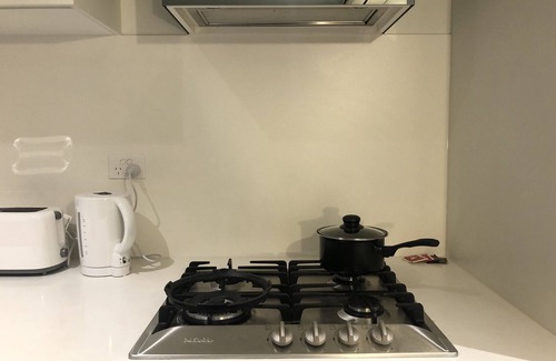 Melbourne Central Business District Apartment | CBD one bedroom apt - clean and comfort