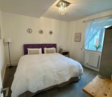 City Centre Apartment | CC - Central Location Top Floor 2 Bed Deluxe Modern Apartment