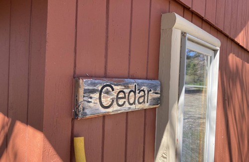 Tawas City Cottage | (Cedar Cabin) Cozy 2 Bedroom Cottage - Waterfront - No Pets