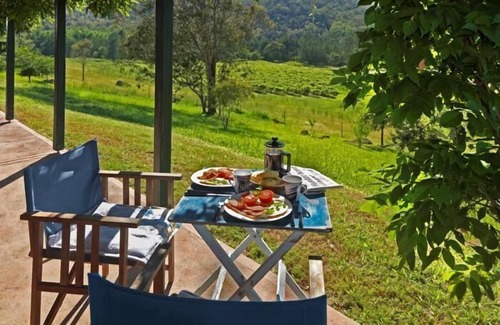 Sweetmans Creek Cottage | Cedar Creek Cottages
