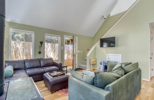 Nehalem House | Cedar Grove - Meredith Lodging