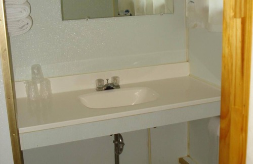 Altoona Hotel | Cedar Grove Motel