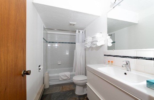 East Kootenay Hotel | Cedar Motel