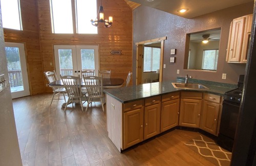 Mammoth Creek Cabin | Cedar Pine Cabin at Panguitch Lake