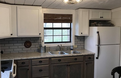 Byrdstown Cabin | Cedar Ridge/Dale Hollow Lake, close to Star Point ,Eagle Cove and Sunset Marinas