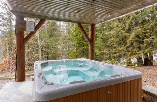 East Kootenay Apartment | Cedar Ridge Estates by StayIn