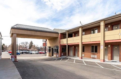 Cedar City Hotel | Cedar Valley Inn