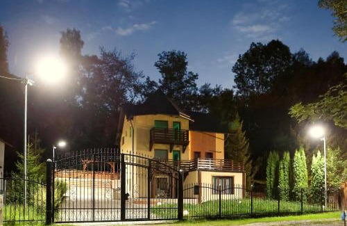 Bran House | Cedrus Bran Boutique