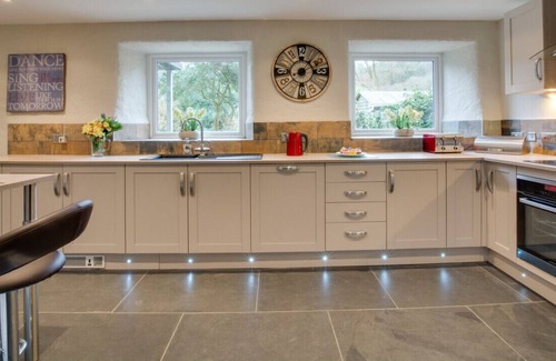 Fishguard House | Cei Gwaun - Four Bedroom House, Sleeps 7