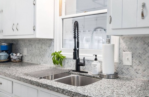 Buford House | Celebrate the Season Lakeside | Dock & Views