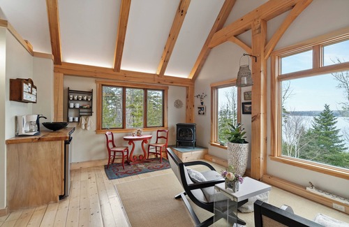 Boothbay Harbor House | Celestial Compass | 2 Bed, 1 Bath