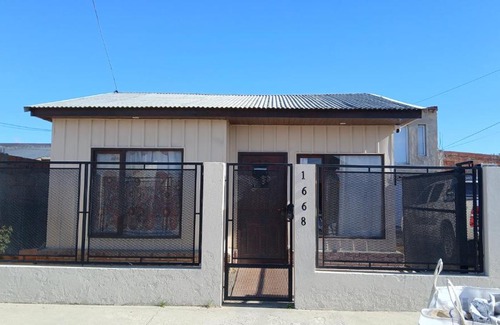 San Julian House | Celycabañas