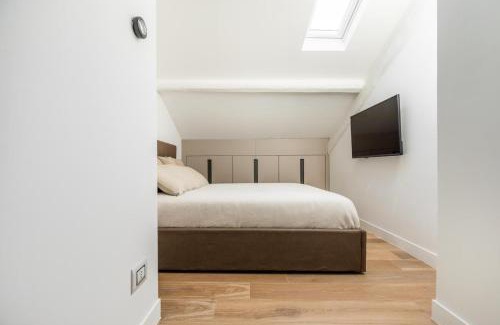 Bullona Apartment | Cenisio Golden House