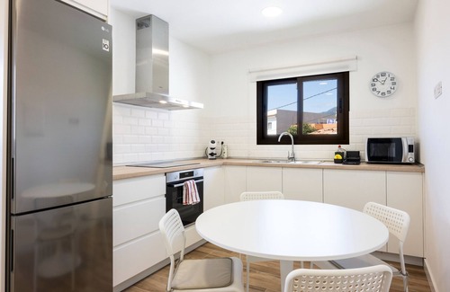 Santa Cruz de Tenerife Ski Chalet | Centenillo Serenity