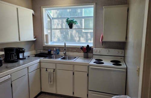 Beulah House | Centennial House - Historic Home with Lakeview! Just 2 blocks from Downtown and Beach!