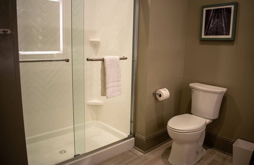 Gulfport Hotel | Centennial Plaza Resort Gulfport