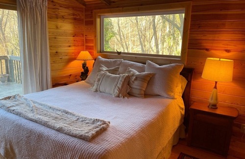 Silver Point Cabin | Center Hill Lake Lodge Near Hurricane Marina