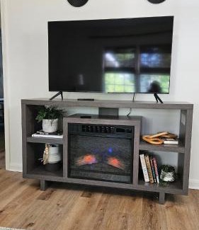 Valdosta House | Center of Town! Near Hospital and VSU, Gameroom & Fire-pit, Pet Friendly