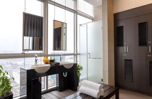 Ba Dinh Apartment | Centered modern Studio apartment with pool & gym