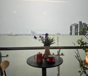 Ba Dinh Apartment | Centered modern Studio apartment with pool & gym