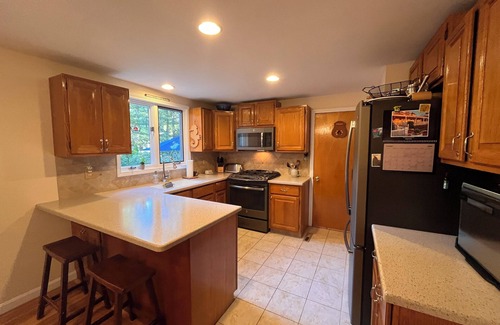 Centerville House | Centerville 2 bedroom 1.5 bath ranch with central AC, Great backyard, centrally located sleeps 4