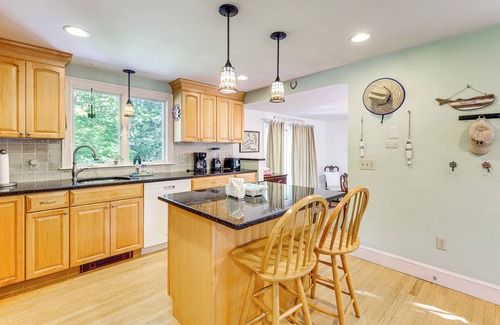 Centerville Cottage | Centerville Escape w/Pool ~ 3 Mi to Beach!
