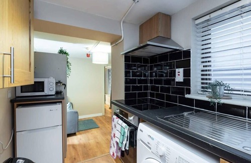 City Centre Dublin Apartment | Central 1bedroom flat with small patio & fast WIFI