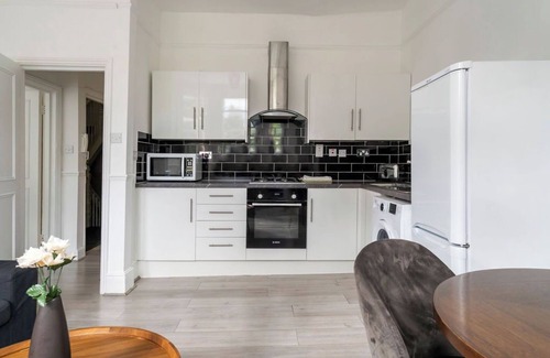Ferndale Apartment | Central 2 bed London Apartment