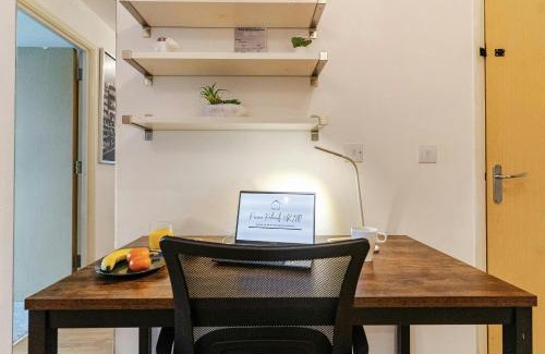 The Westside Apartment | Central 2Bed,2Bath, Balcony Apartment Near New Street, Mailbox & Canals at Skyline Apartments