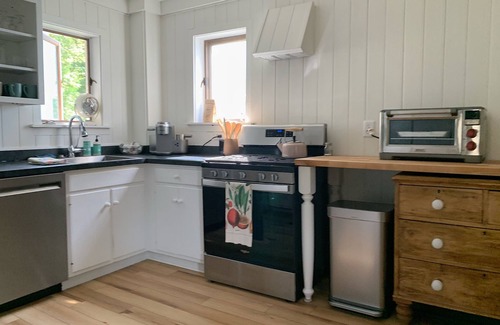 Charlevoix House | CENTRAL A/C! Huge Downtown Historic CVX Home! Walk to town & beach!