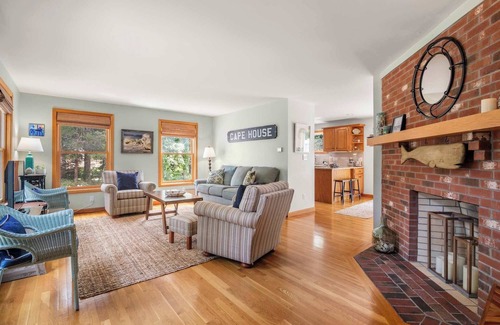 East Orleans House | Central AC Close to Nauset Beach!