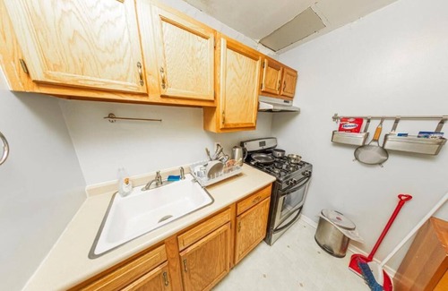 Williamsburg House | Central & Affordable room in Williamsburg shared house Close to Subway & City!