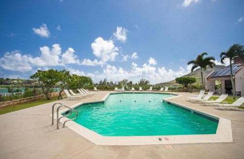 Nawiliwili House | Central and Bright 2 BR, 2 BA, Pool and Oceanview