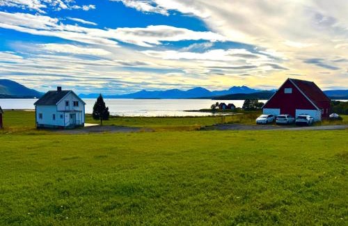 Tromso Villa | Central and rural house with beautiful view