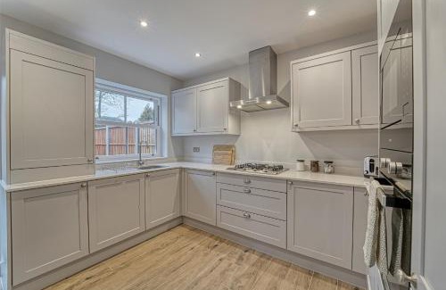 Coventry Apartment | Central and Stylish, Garden and Parking